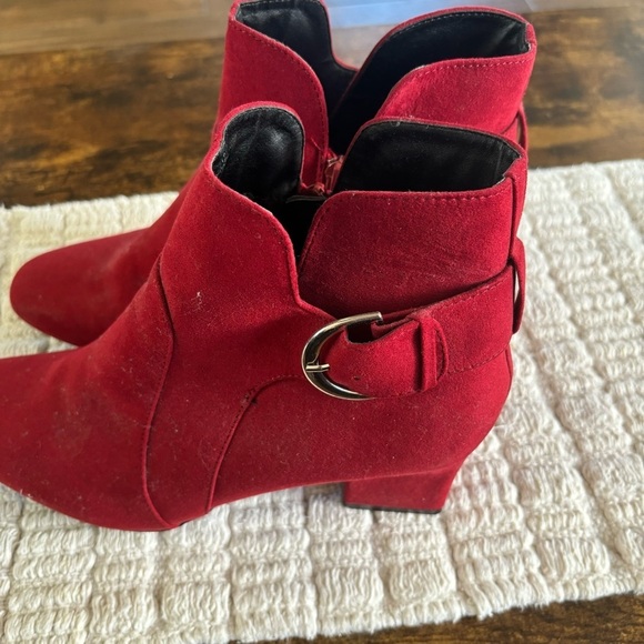 Jaclyn Smith Women's Dulce Fashion Bootie - Red Size 10 - Picture 2 of 12